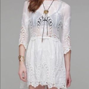 🌸White Lace Dolce Vita Dress🌸